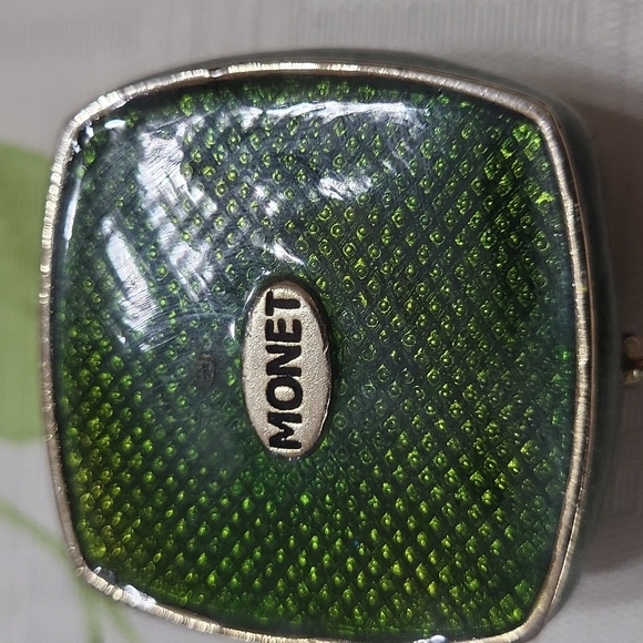 Monet Enamel Trinket Box with Lizard and Dragonfly - Picture 3 of 4